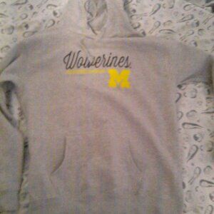Large Mens University Of Michigan Hoodie-Good Condition